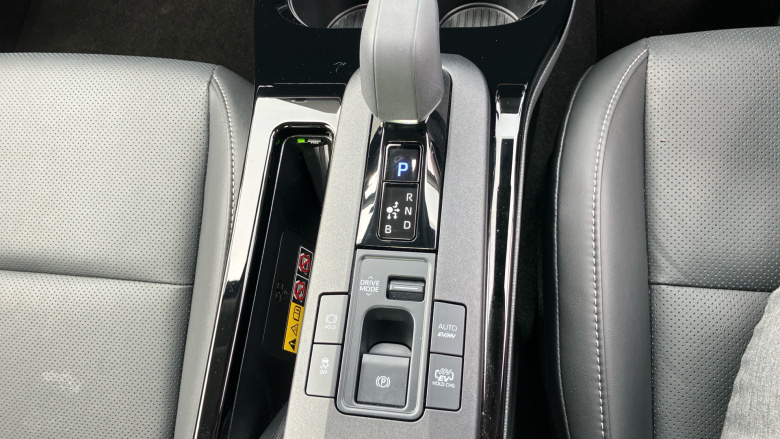 Toyota Prius 2.0 PHEV Design 5dr CVT Hatchback